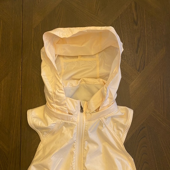 Lululemon Kanto Catch Me Vest - Picture 7 of 15